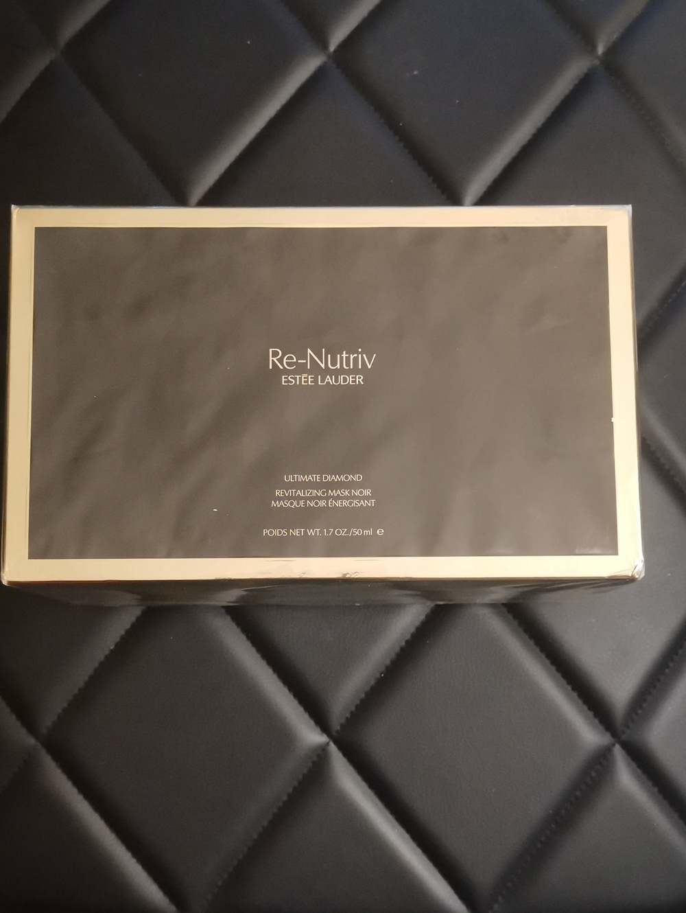 Estee Lauder Re-Nutriv Ultimate Diamond Revitalizing Mask - Black & Gold